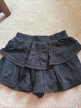 Francesca's Collections Black Tiered Lace Trim Skort